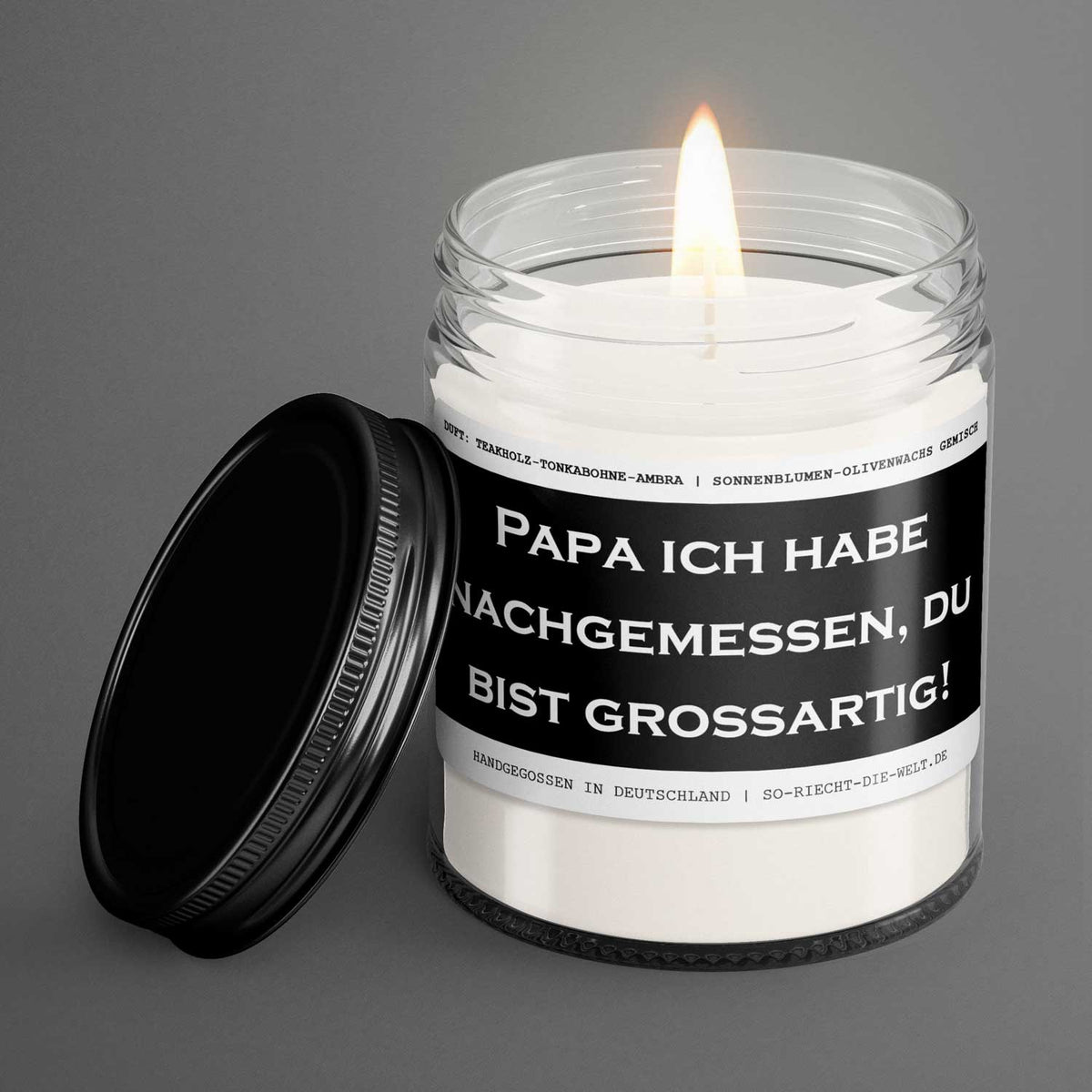 Papa Kerze "Papa ich habe nachgemessen, du bist großartig!" Duft: Teakholz-Tonkabohne-Ambra